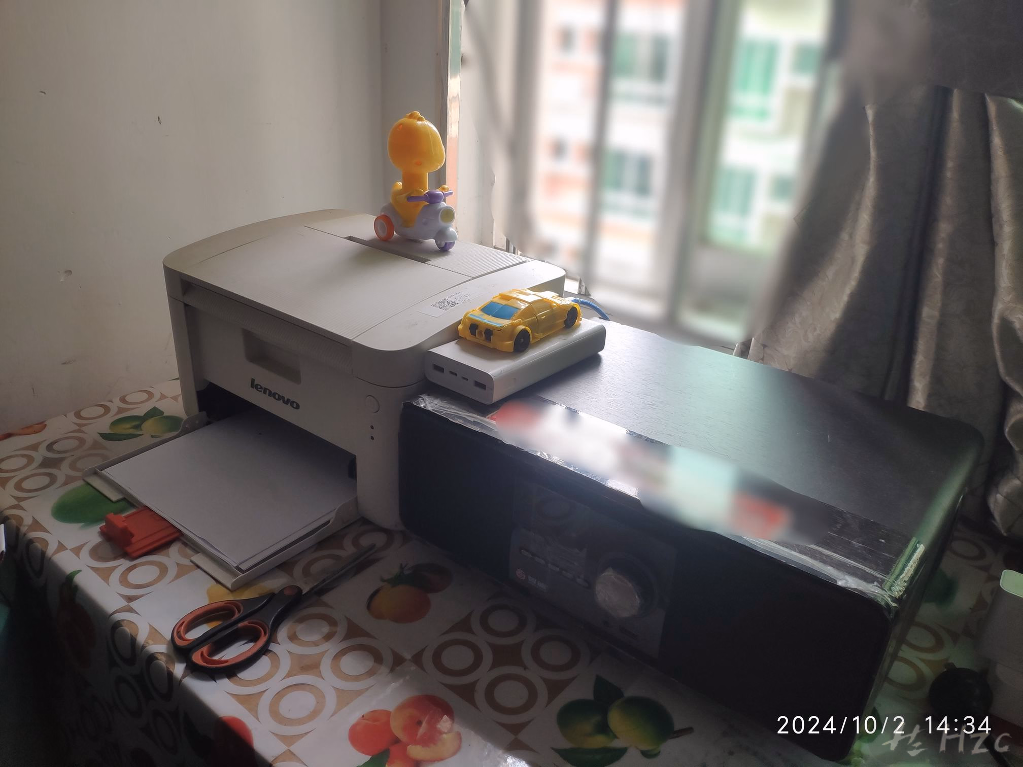 平时不开后面的窗，还算安全